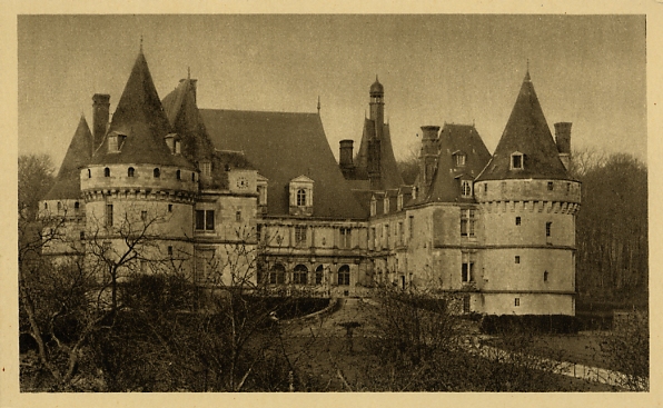 Mesnières-en-Bray (76) - Institution Saint-Joseph - La Facade du Château